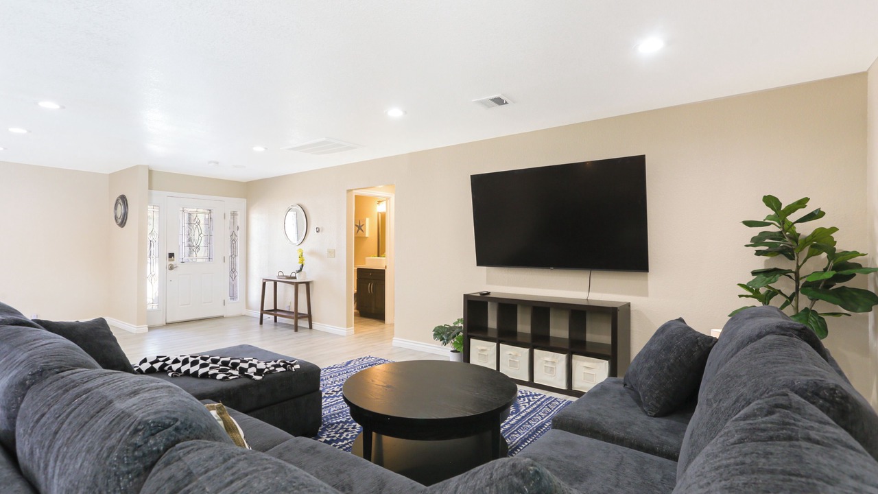 Photo of Livingroom in Rainbow Park