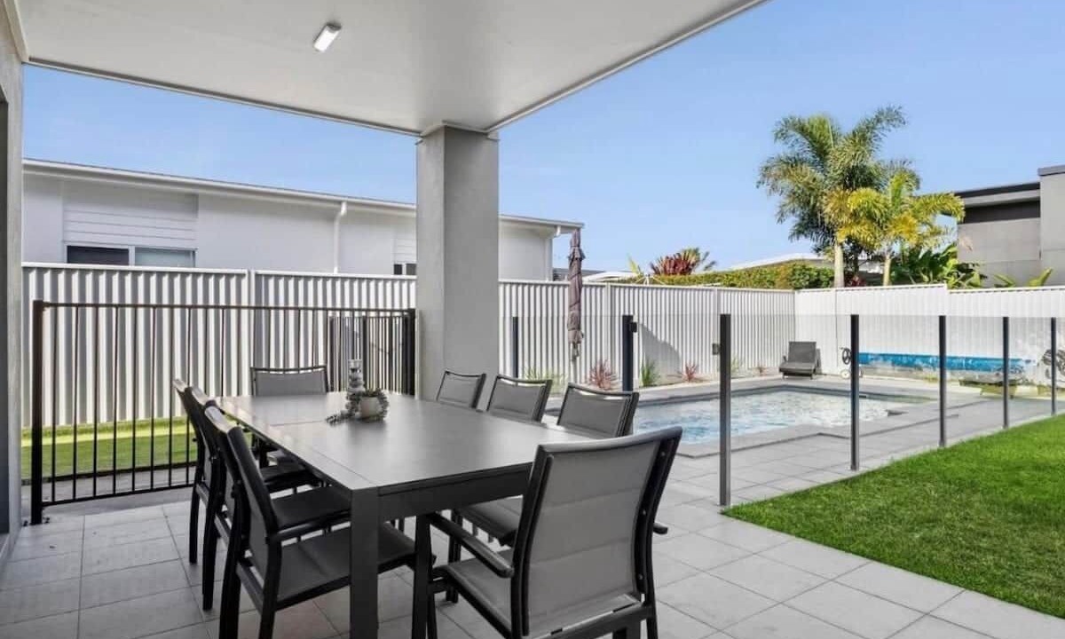 Photo of Outdoor in Pelican Waters