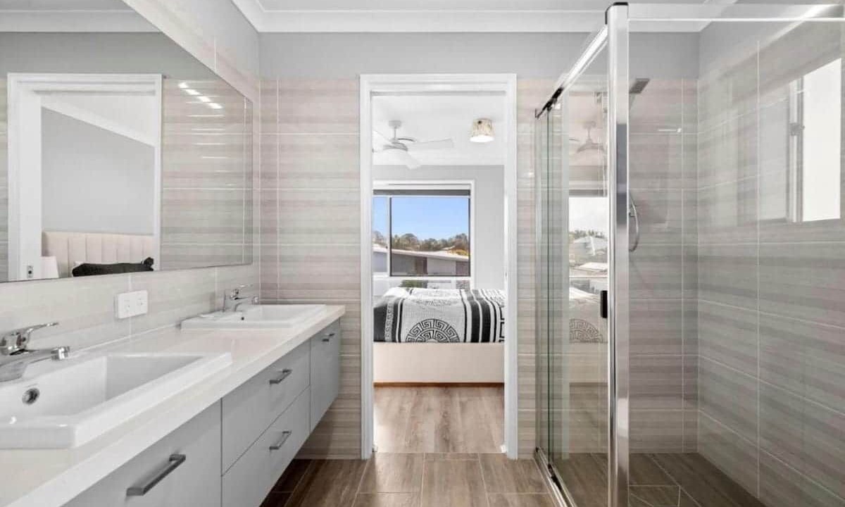 Photo of Bathroom in Pelican Waters