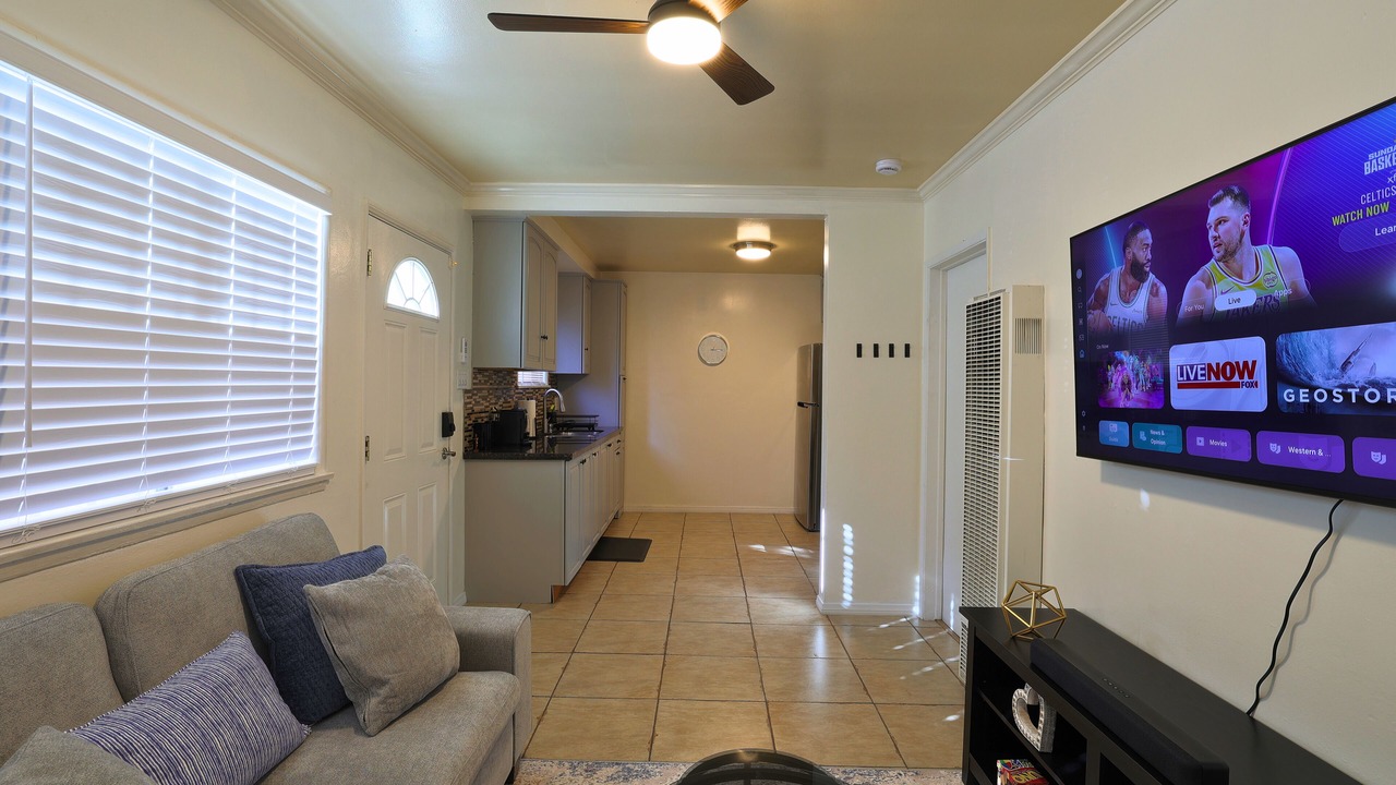 Photo of Livingroom in North Long Beach