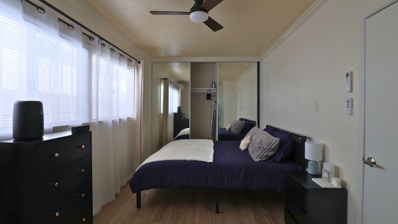 Photo of Bedroom in North Long Beach