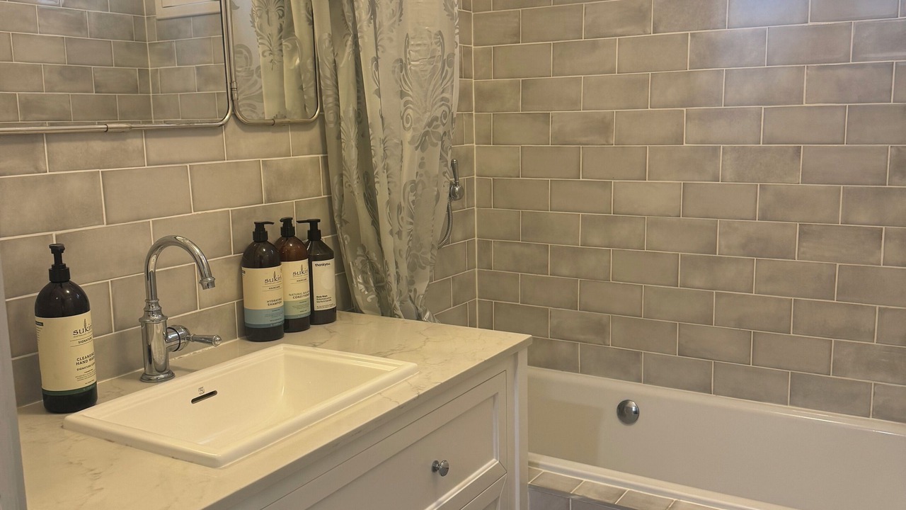 Photo of Bathroom in Bardon
