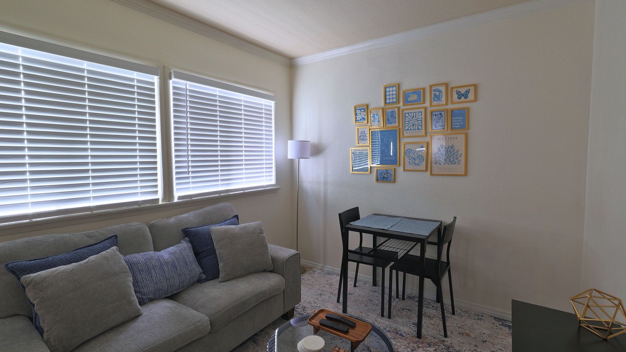 Photo of Livingroom in North Long Beach