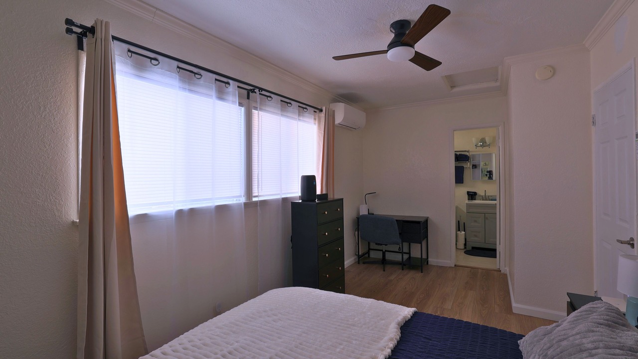 Photo of Bedroom in North Long Beach