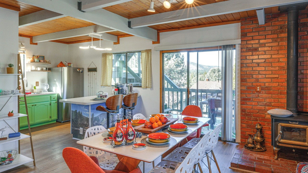 Photo of Livingroom in Pine Mountain Club