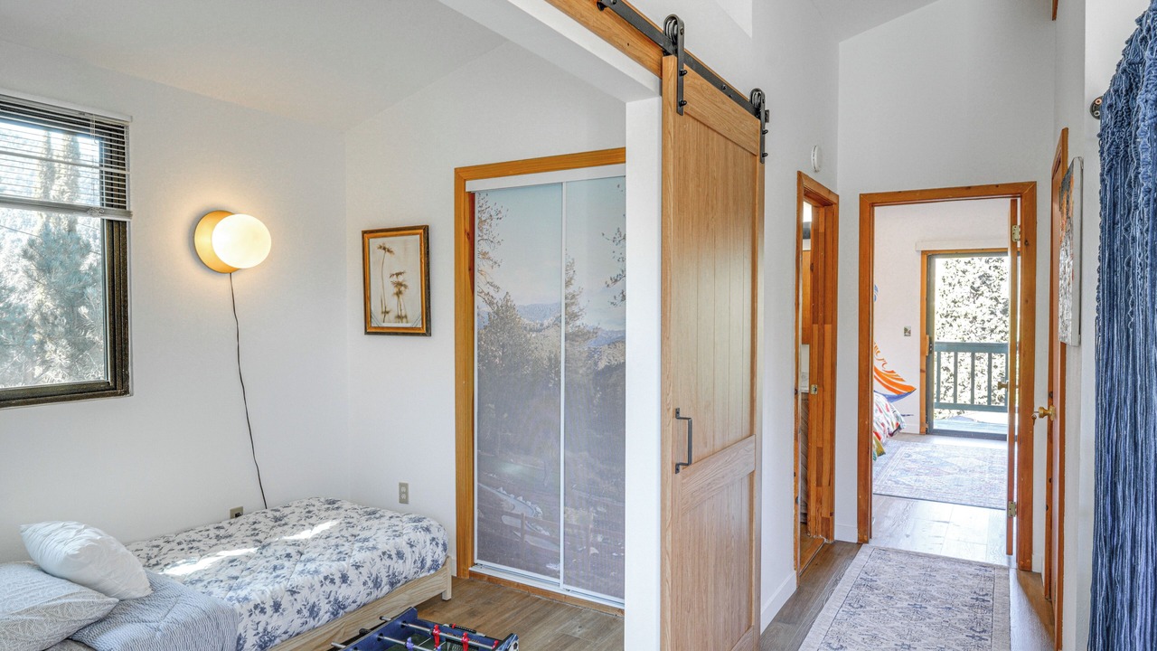 Photo of Bedroom in Pine Mountain Club