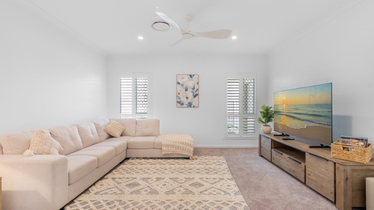Photo of Livingroom in Banksia Beach