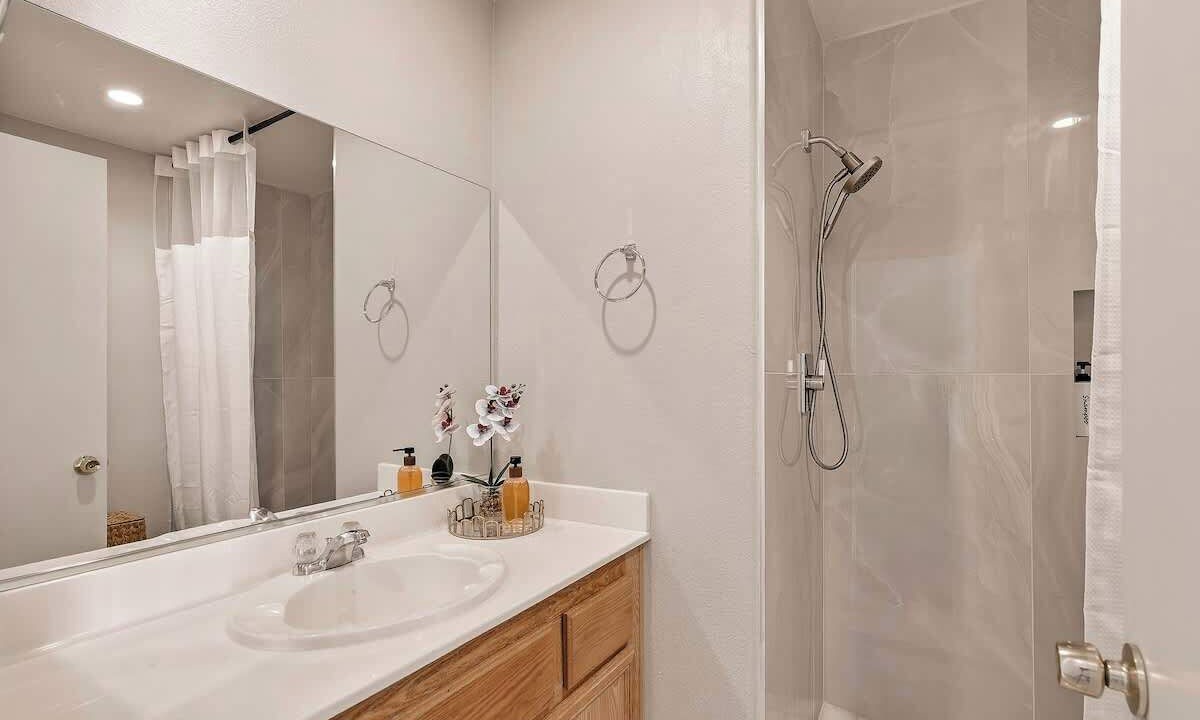 Photo of Bathroom in Sunrise Manor