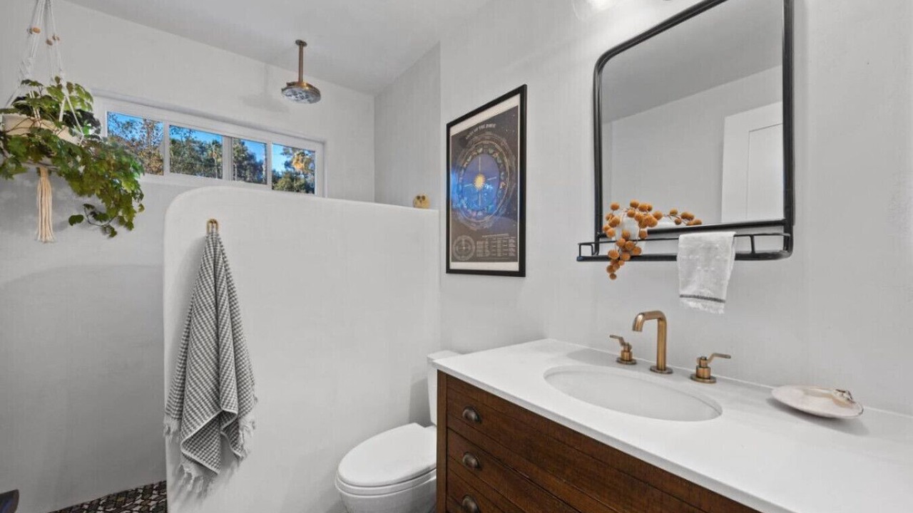 Photo of Bathroom in Meiners Oaks