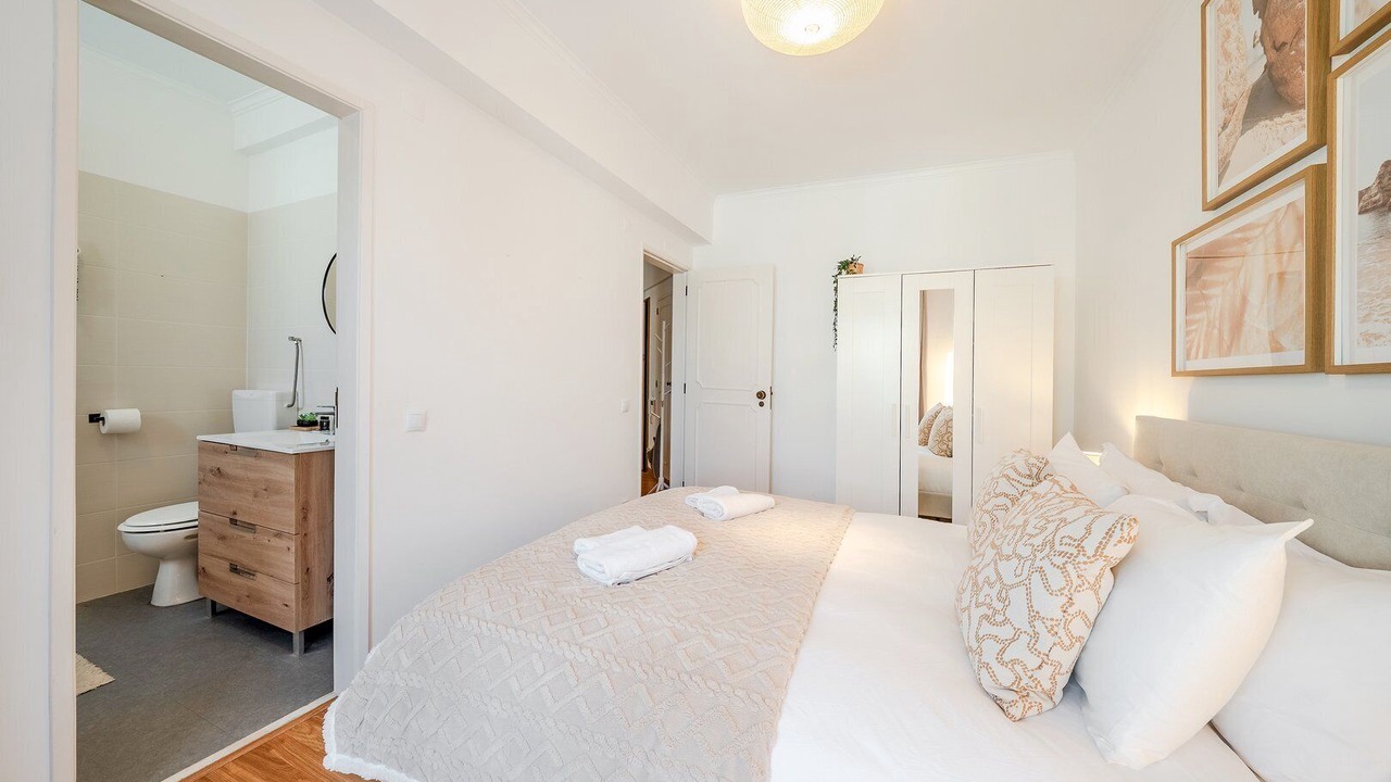 Photo of Bedroom in Oeiras
