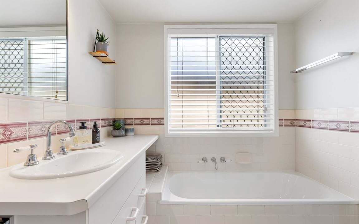 Photo of Bathroom in Banksia Beach