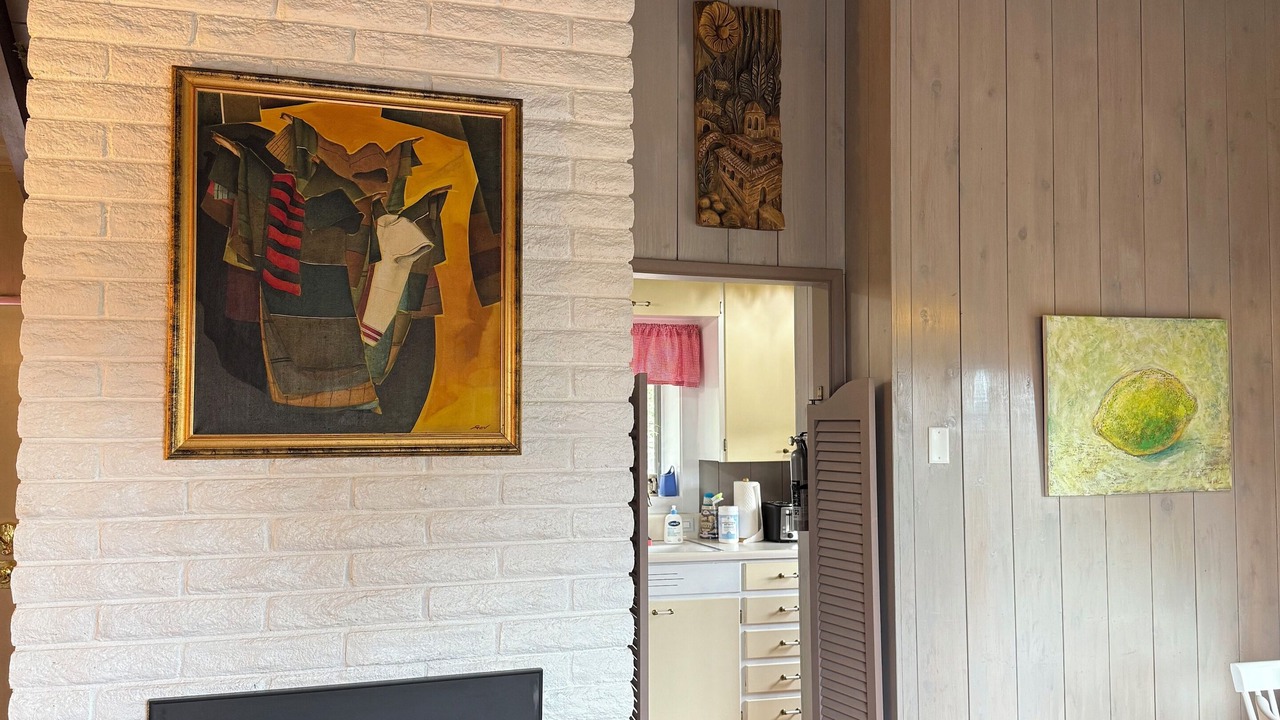 Photo of Livingroom in Mountain Center