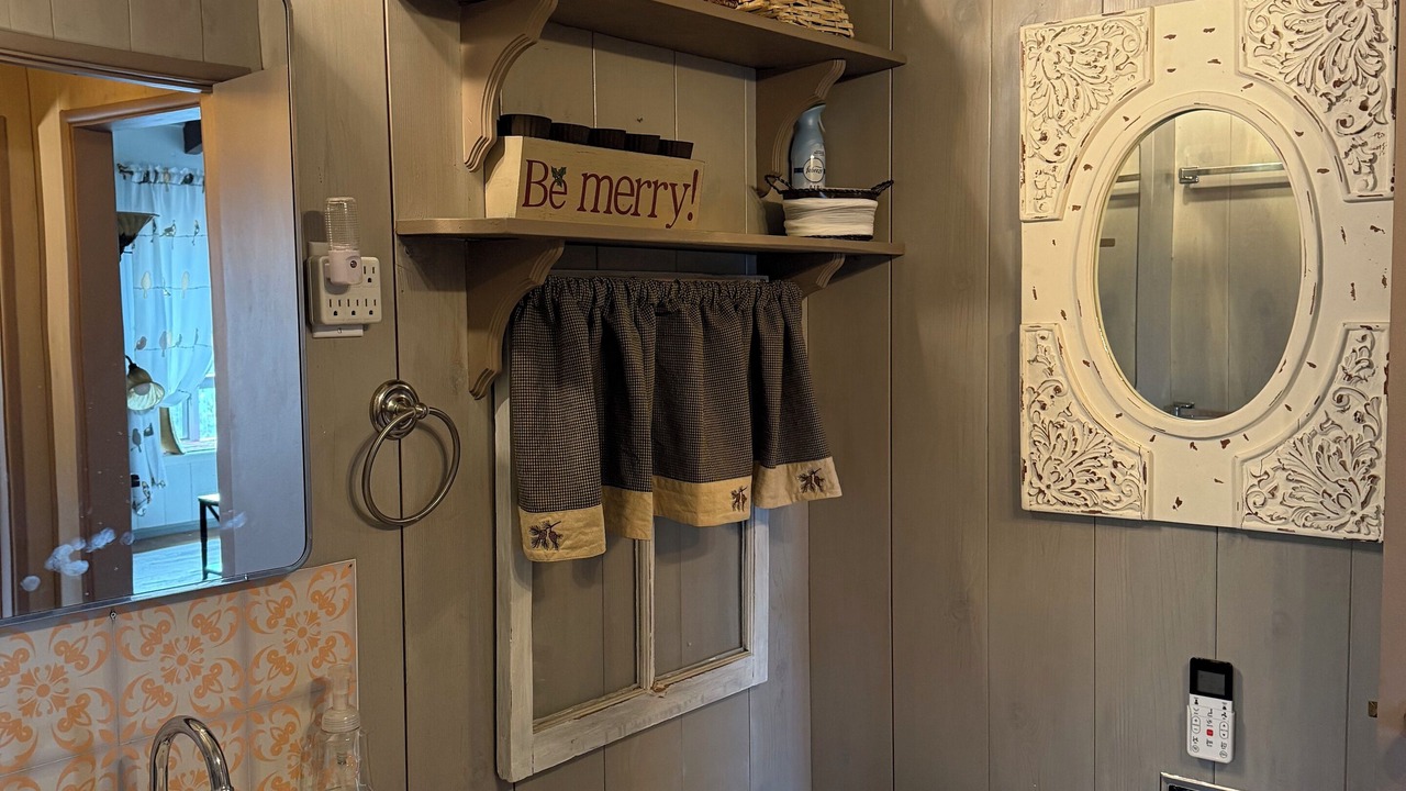 Photo of Bathroom in Mountain Center