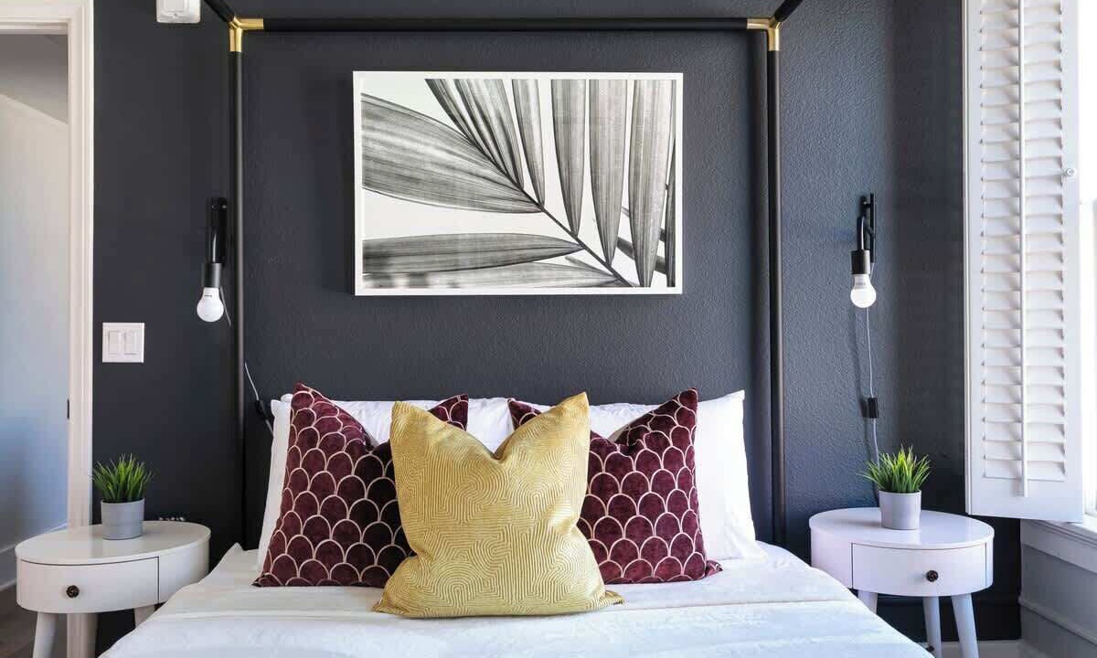 Photo of Bedroom in Gaslamp Quarter