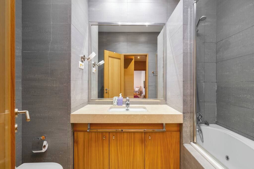 Photo of Bathroom in Linda-a-Velha