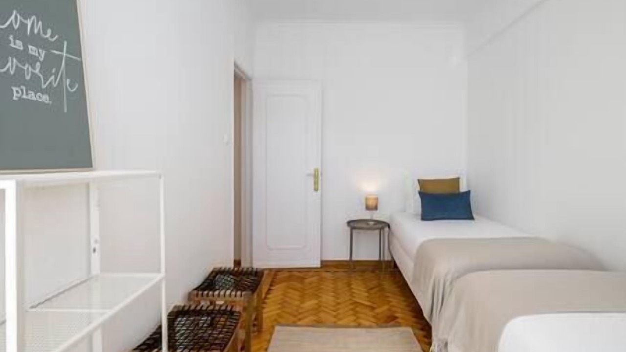 Photo of Bedroom in Alges