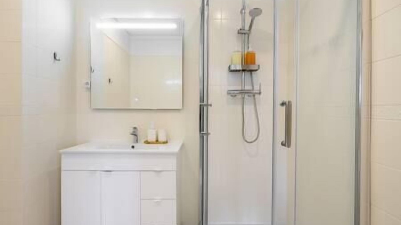 Photo of Bathroom in Alges