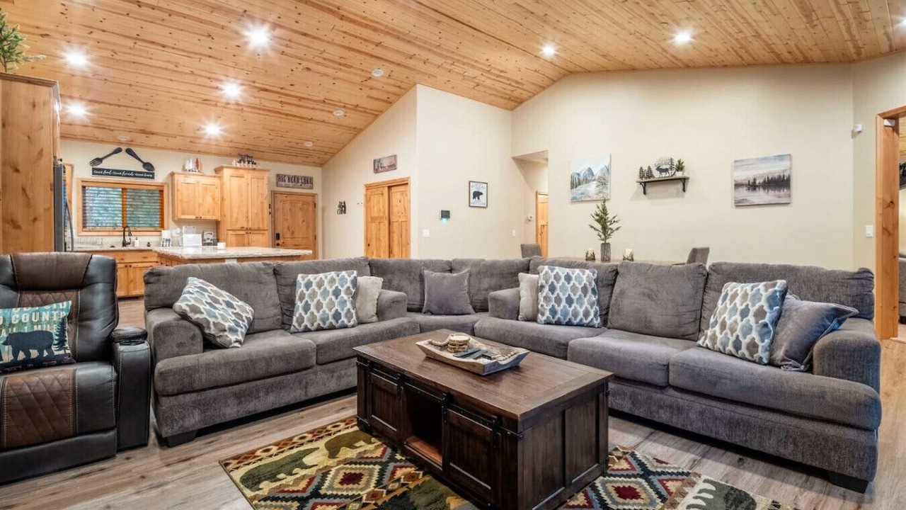 Photo of Bedroom in Summit Estates
