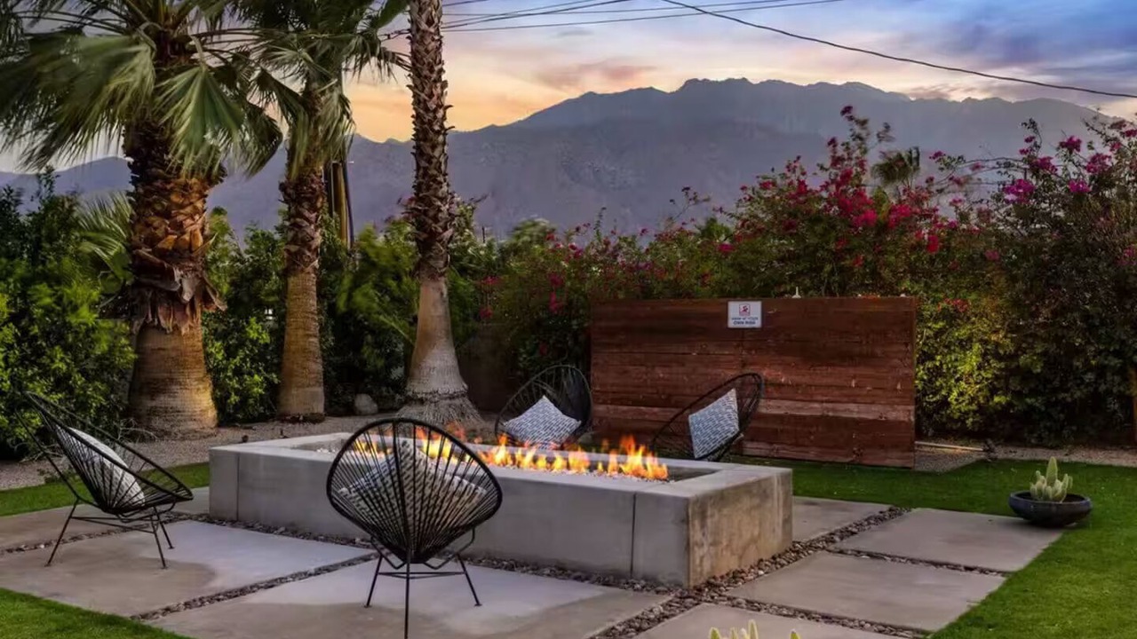 Photo of Patio Balcony in Racquet Club South