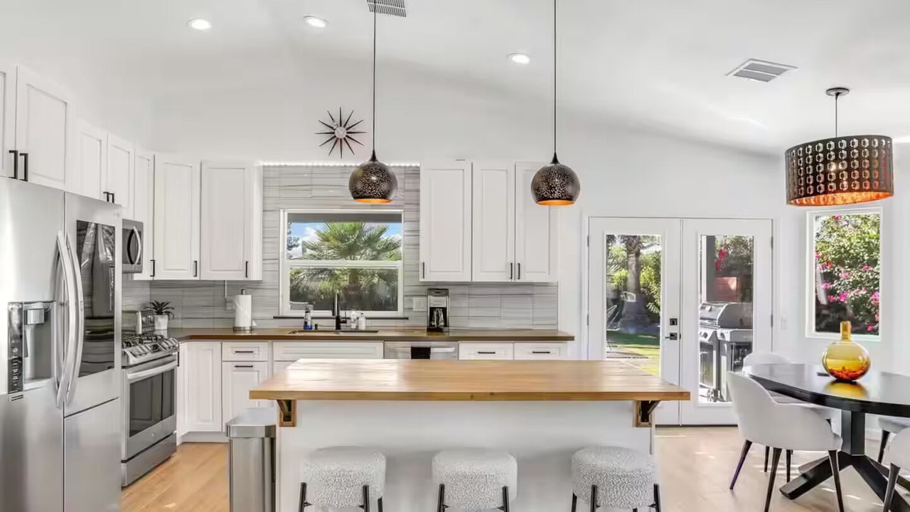 Photo of Kitchen in Racquet Club South
