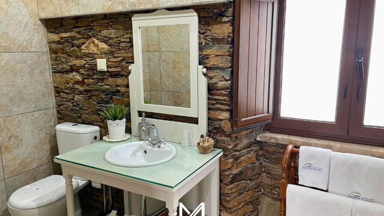 Photo of Bathroom in Arganil