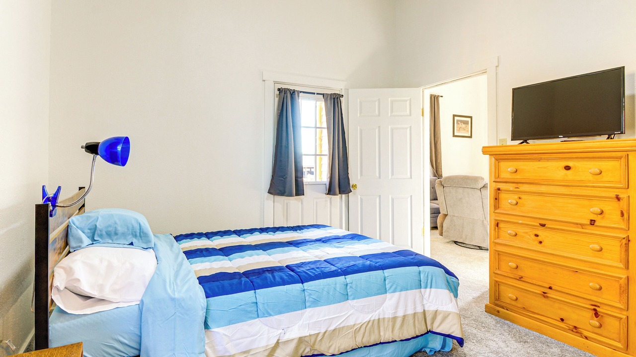 Photo of Bedroom in Collins
