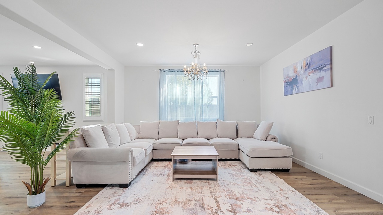 Photo of Livingroom in Ontario