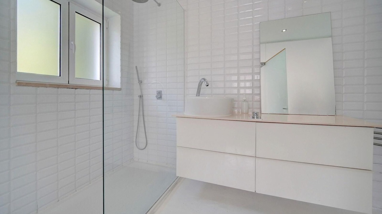 Photo of Bathroom in Oeiras