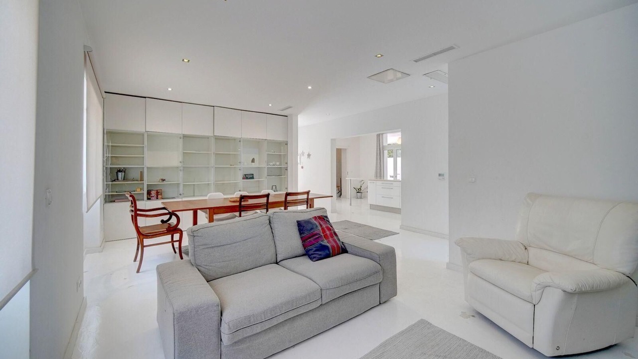 Photo of Livingroom in Oeiras