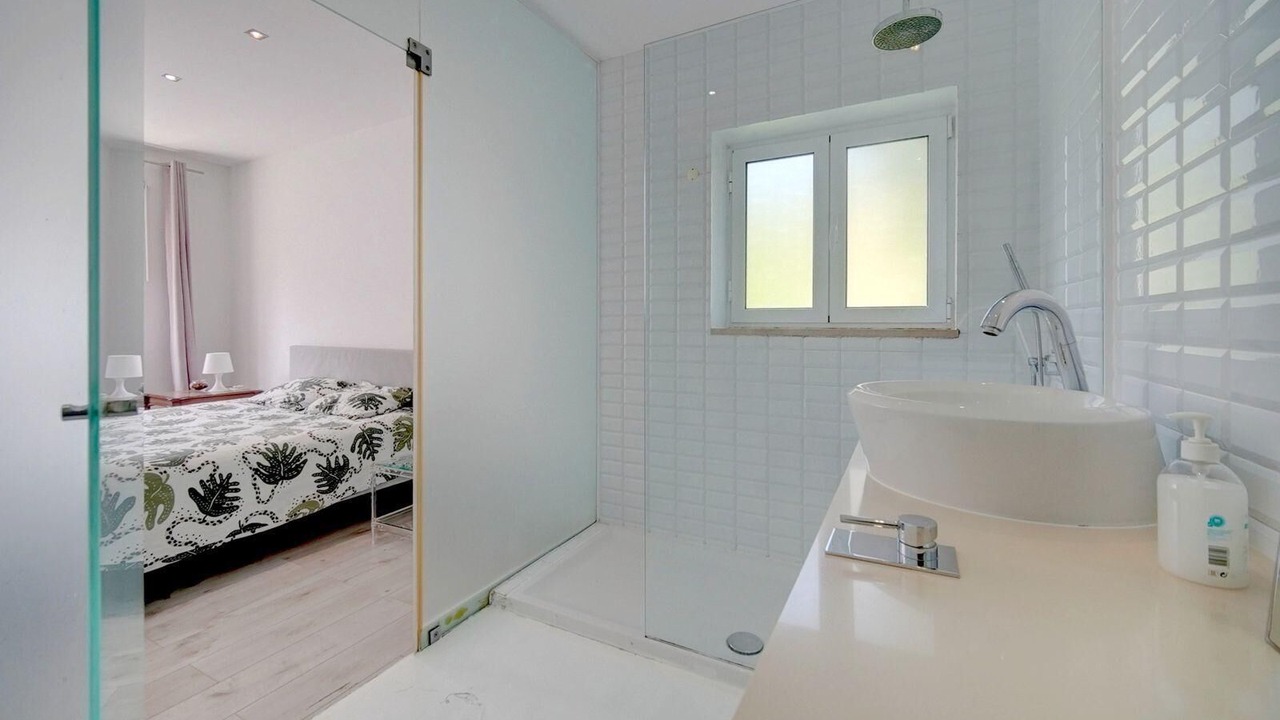 Photo of Bathroom in Oeiras