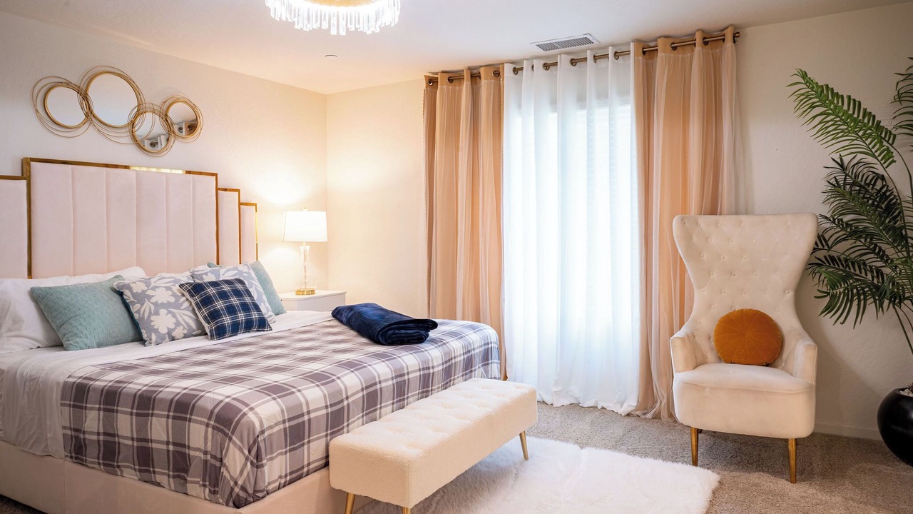 Photo of Bedroom in Raisin
