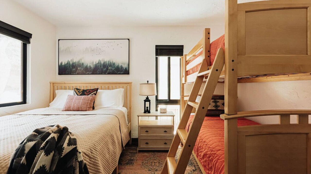Photo of Bedroom in Big Bear Lake