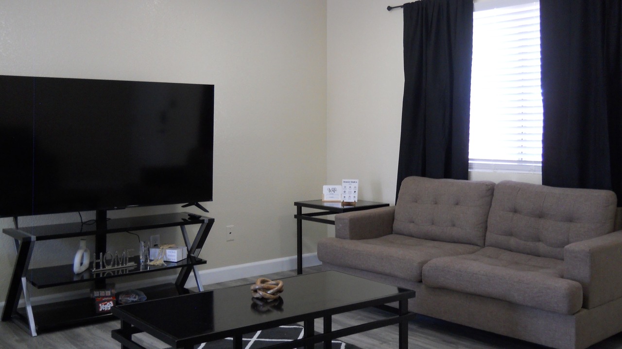 Photo of Livingroom in Hanford