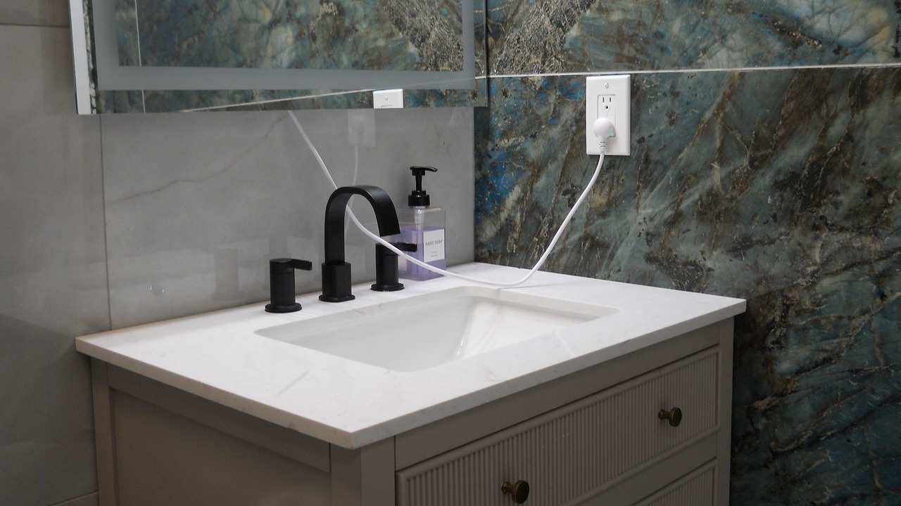 Photo of Bathroom in Hanford