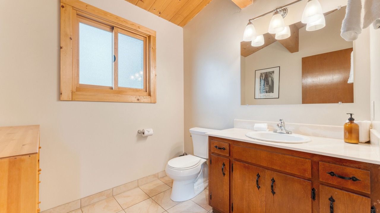 Photo of Bathroom in Tahoma