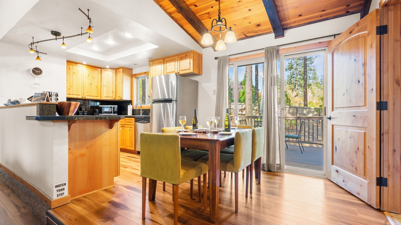 Photo of Outdoor in Mountain View Estates
