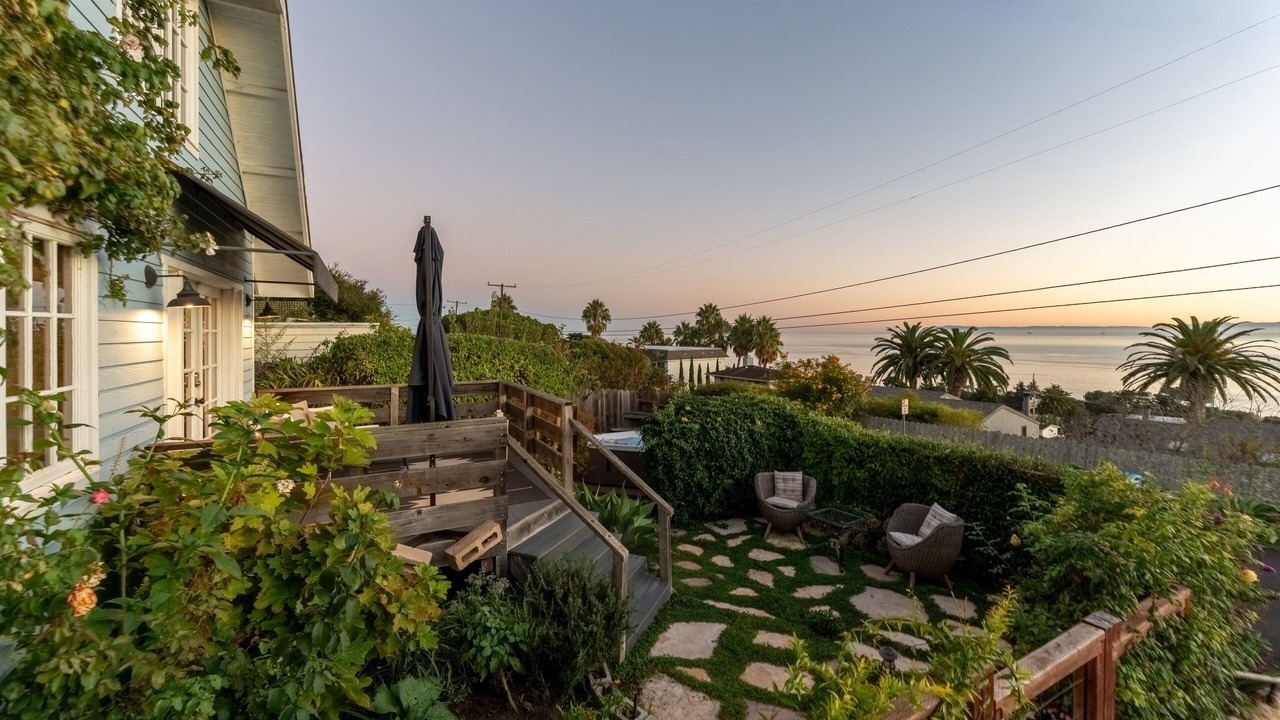 Photo of Patio Balcony in Summerland