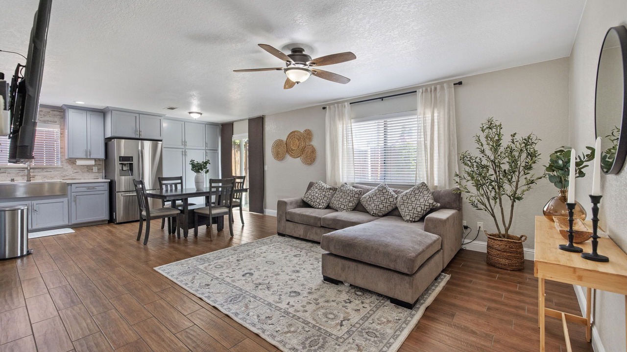 Photo of Livingroom in Visalia