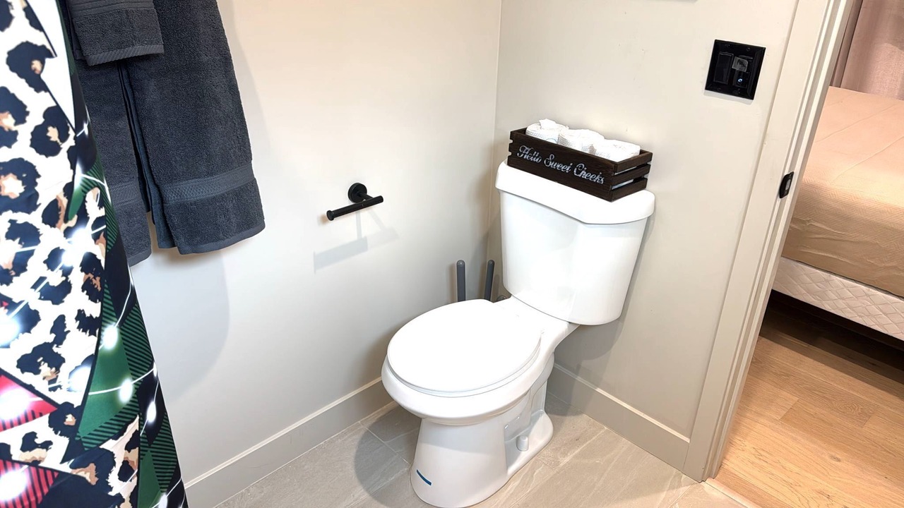 Photo of Bathroom in Boyle Heights
