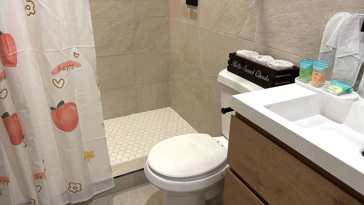 Photo of Bathroom in Boyle Heights