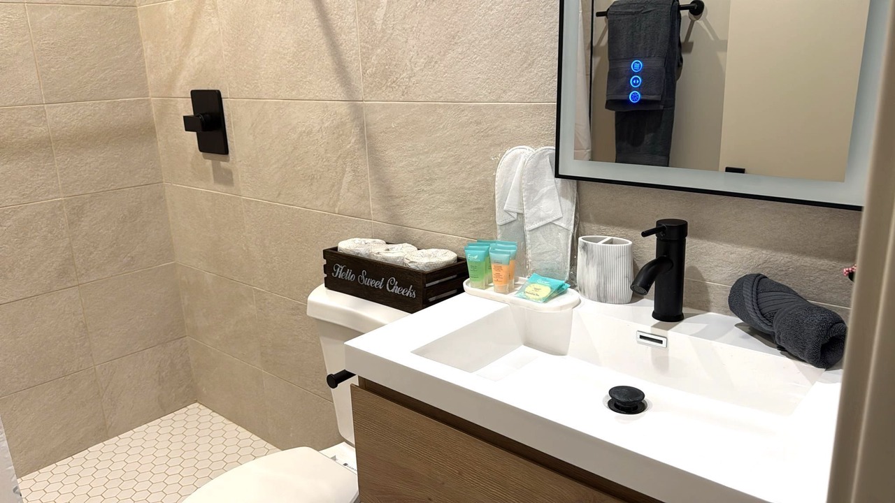 Photo of Bathroom in Boyle Heights