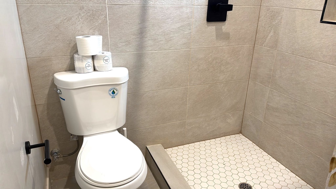 Photo of Bathroom in Boyle Heights