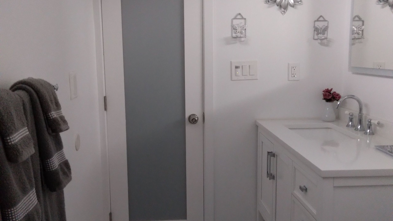 Photo of Bathroom in Harbor