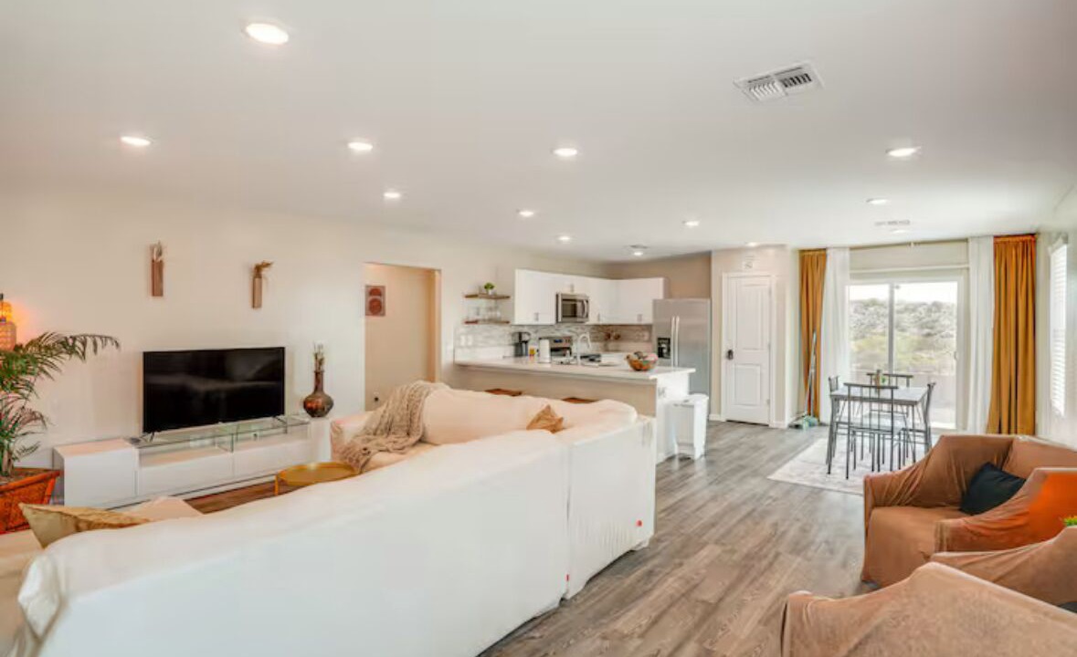 Photo of Livingroom in Wickenburg