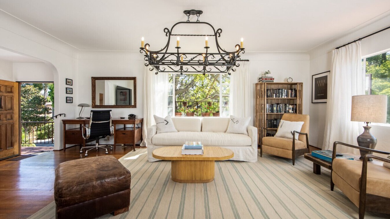 Photo of Livingroom in West Beach