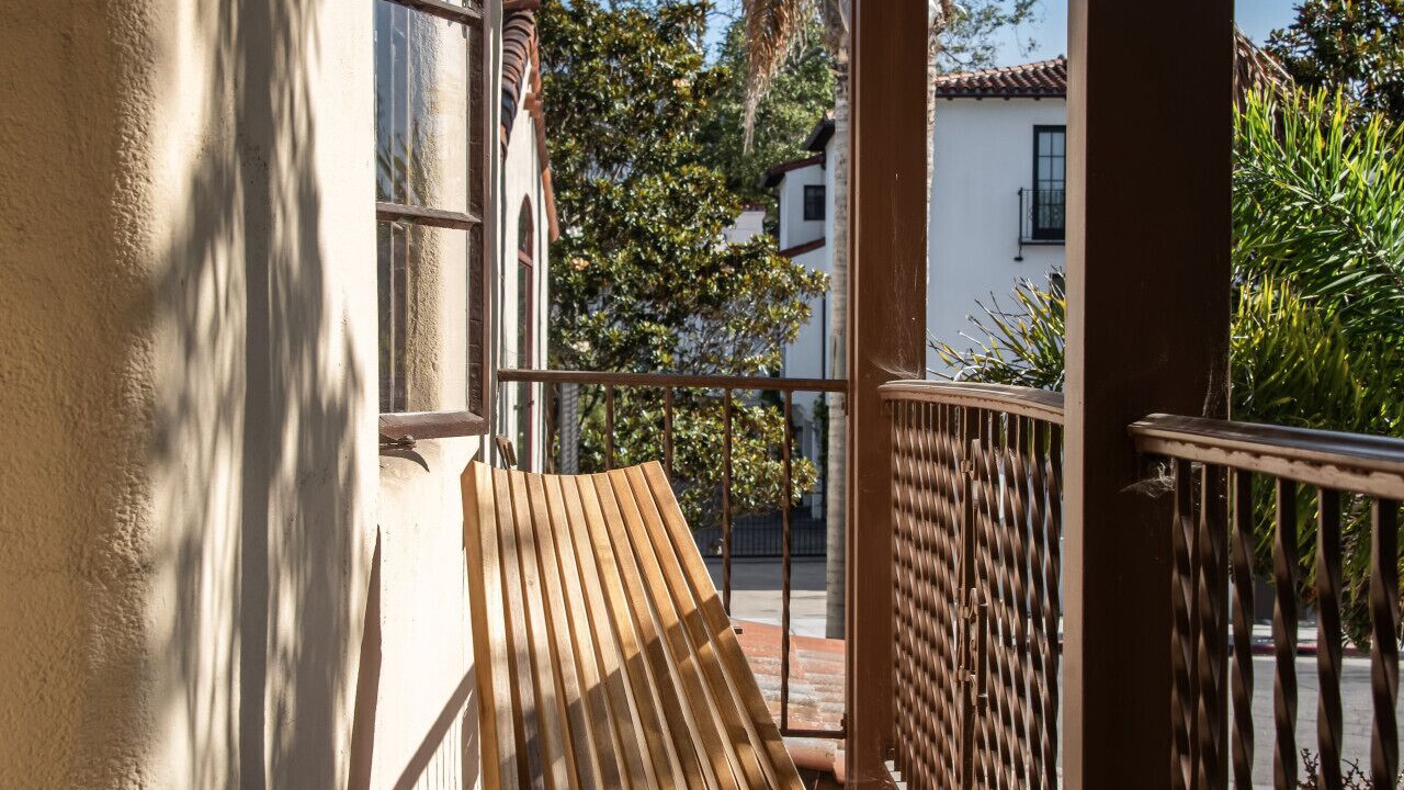 Photo of Patio Balcony in West Beach