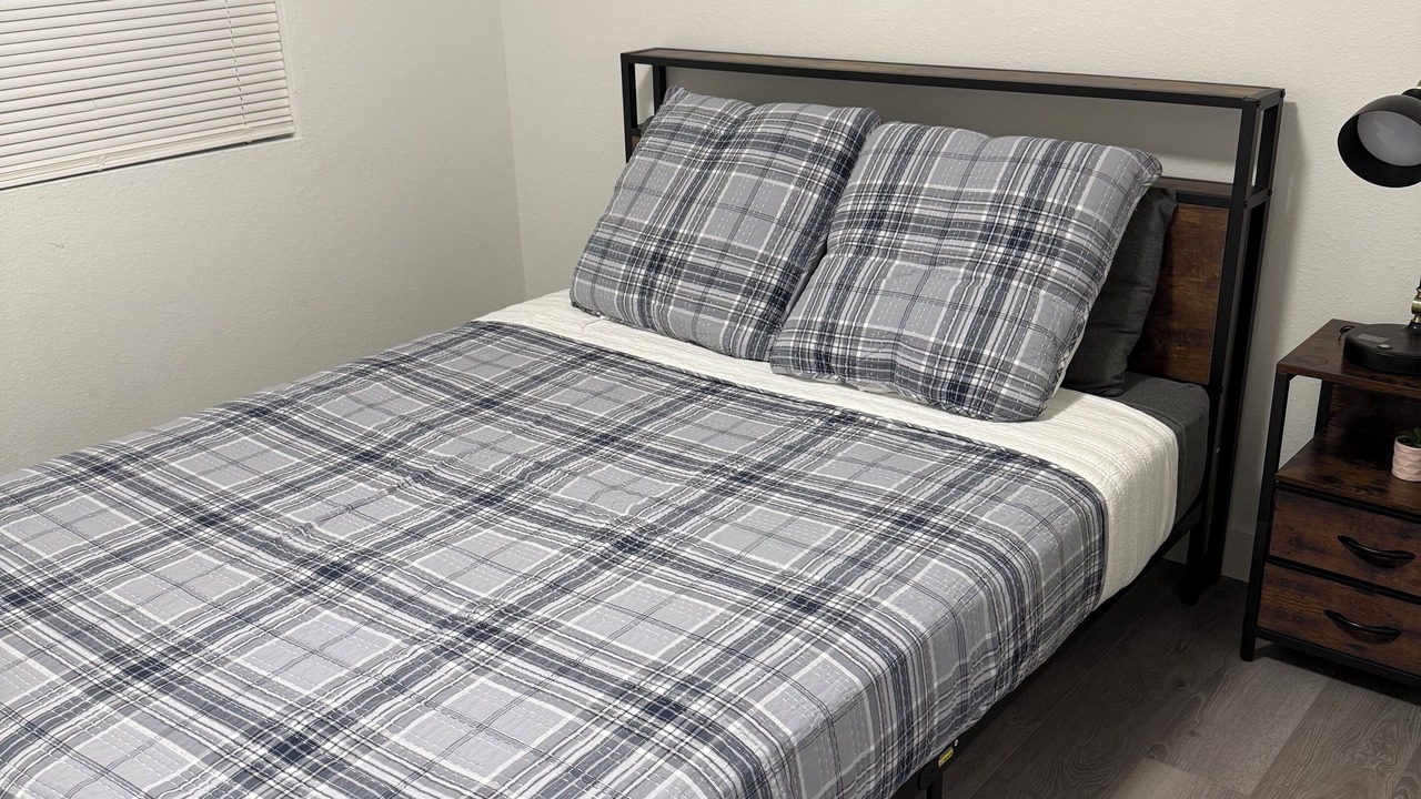 Photo of Bedroom in Sunrise Manor