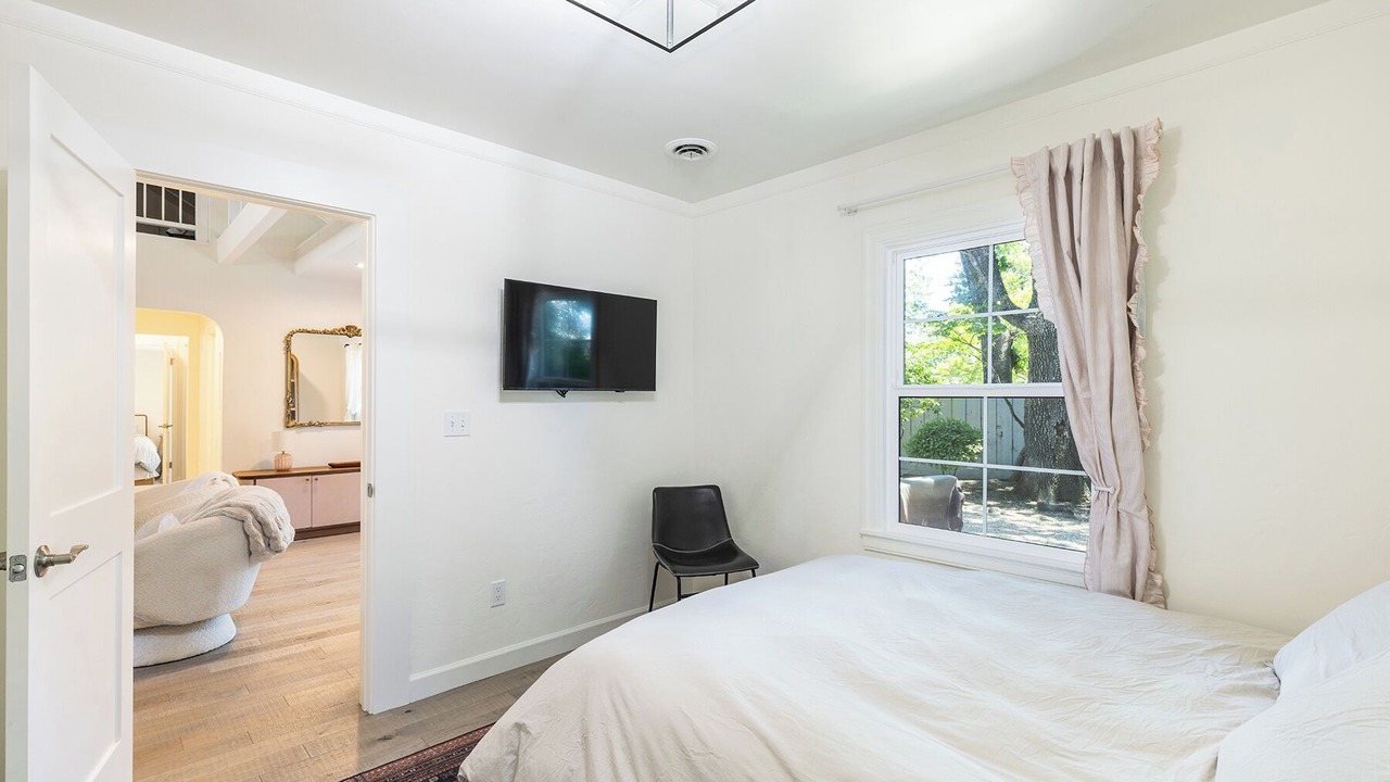 Photo of Bedroom in St. Helena
