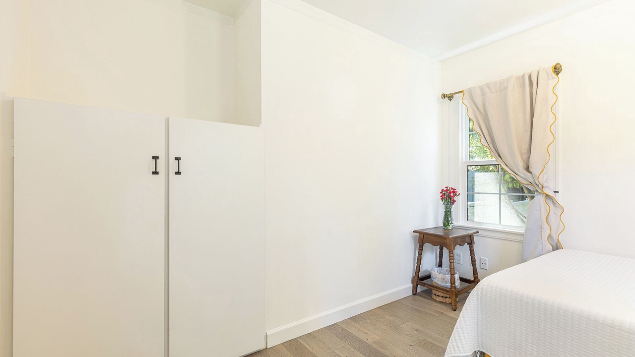 Photo of Bedroom in St. Helena