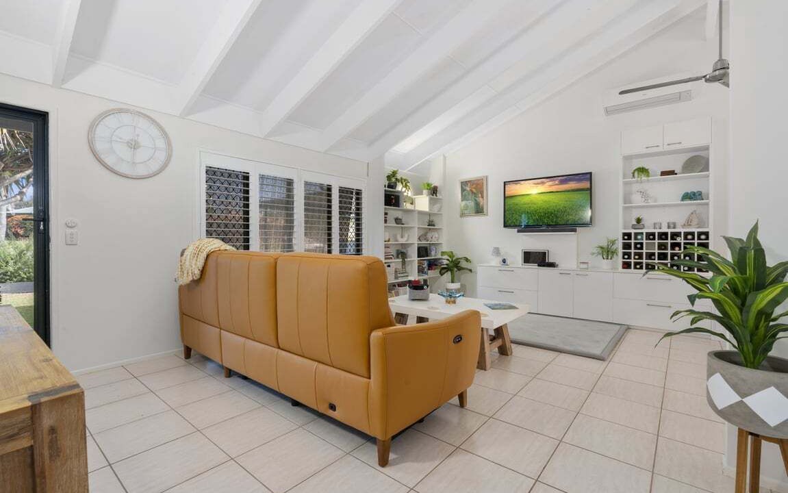 Photo of Livingroom in Sandstone Point
